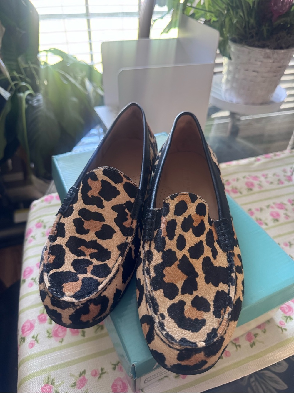Array Leopard Print Women’s Slip-On Loafers - Black & Tan 8.5w